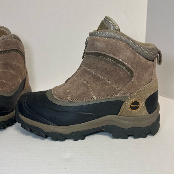Bass Boulder Waterproof‎ Hiking Snow Boots Size 8
